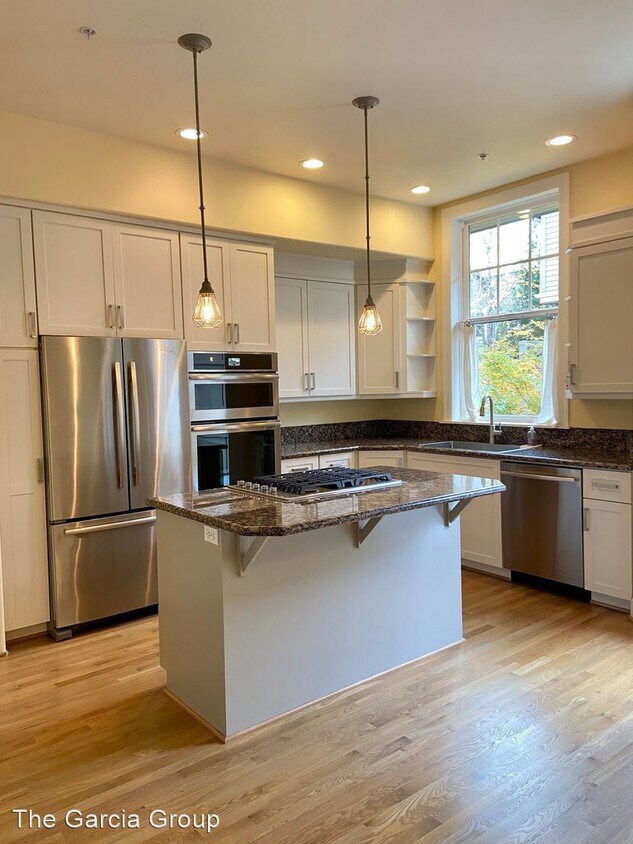 Foto principal - 3 br, 3.5 bath House - 312 2nd Street