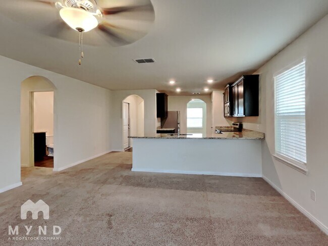 Building Photo - 12061 Latour Vly