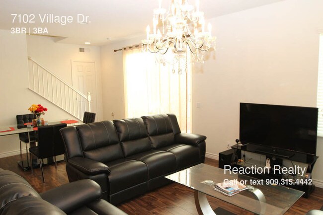 Foto del edificio - 7102 Village Dr