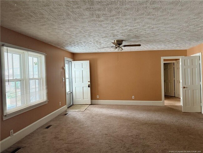 Foto del edificio - 300 Highland Ave