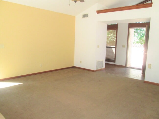 Building Photo - Unfurnished, 1-year long-term rental