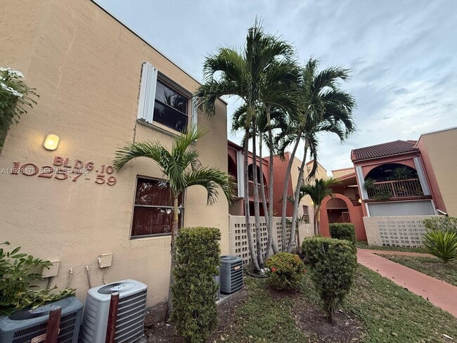 Foto del edificio - 10257 NW 9th St Cir
