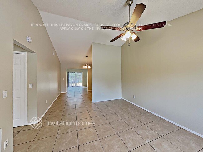 Foto del edificio - 6829 Compass Ct