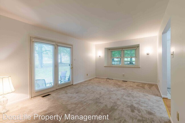 Building Photo - 2 br, 2.5 bath House - 3405 Bridlewood Drive