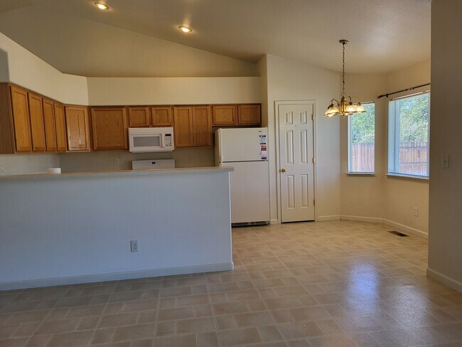Building Photo - 368 Colorado Ln