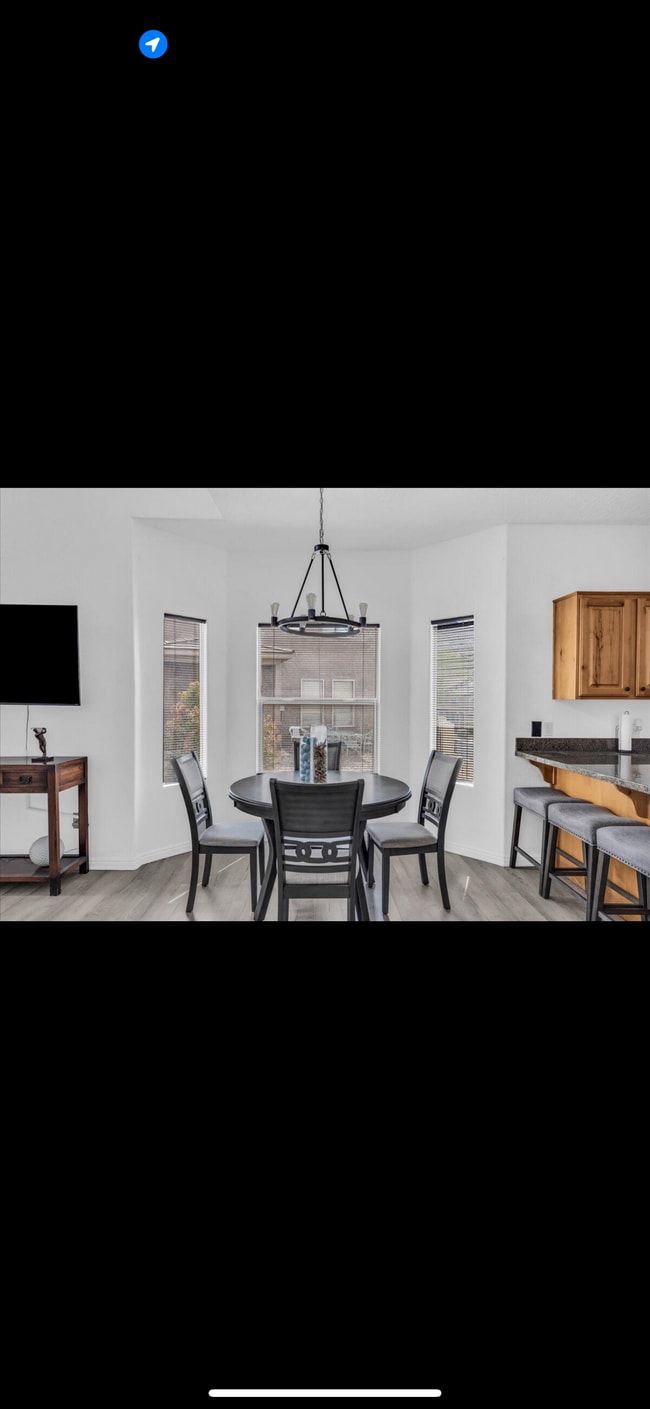 Building Photo - 1277 W Las Hurdes Dr