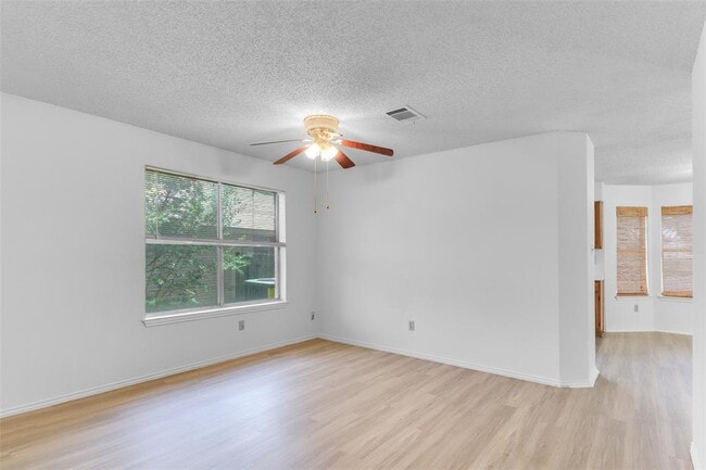 Building Photo - 8313 Columbia Falls Dr