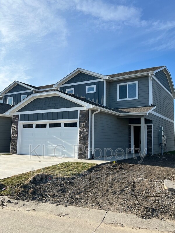 241 NW Greenway Pl, Waukee, IA 50263 House Rental in Waukee, IA