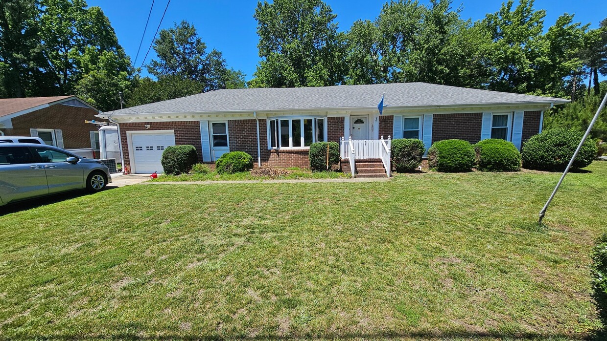 Photo - 2800 Meadow Dr (Chesapeake, VA)