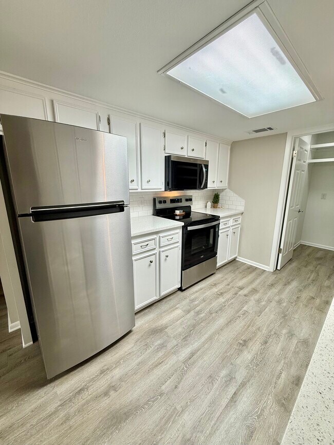 Building Photo - 601 Cache Cv