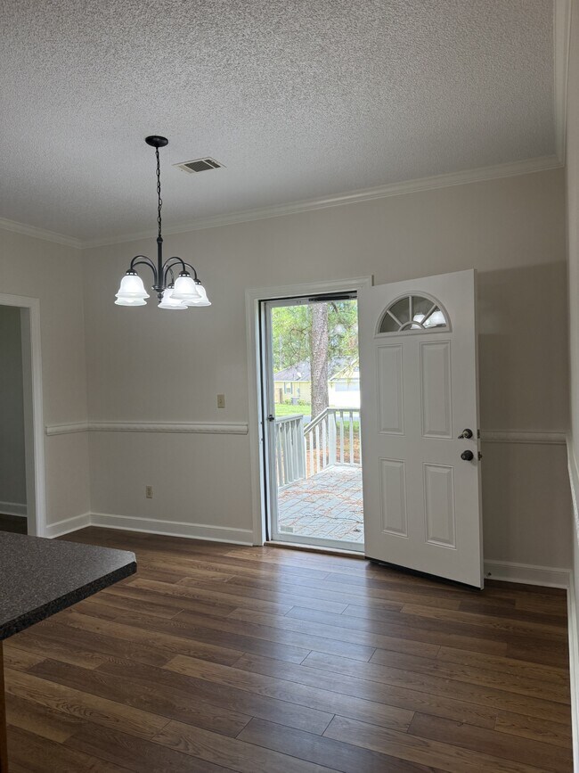 Foto del edificio - 1610 Mallard Ln
