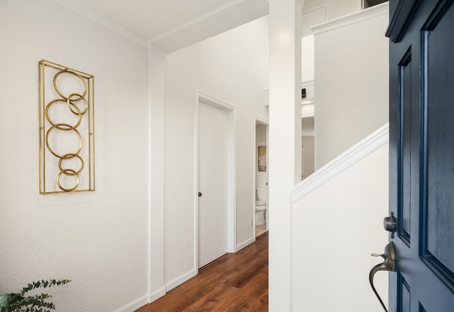 Building Photo - 18811 SE 42nd St