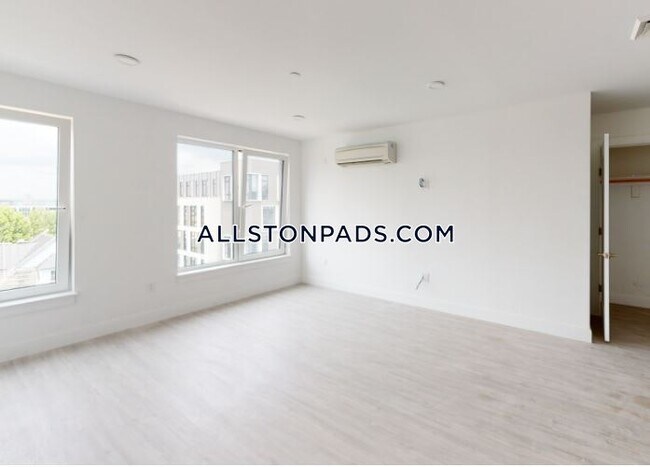 Foto del edificio - 42 N Beacon St