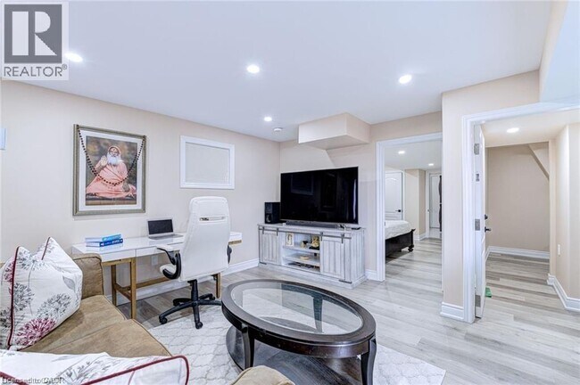 Photo du bâtiment - 184 Edgar Bonner Ave