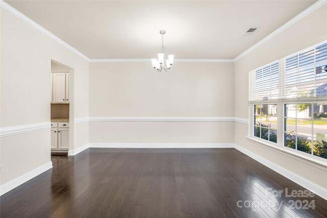 Building Photo - 1671 Spears Dr NW
