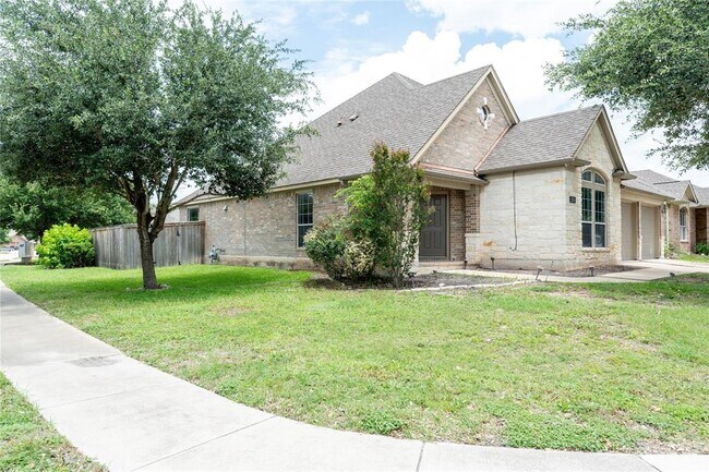 Foto del edificio - 11516 Sunny Creek Ln