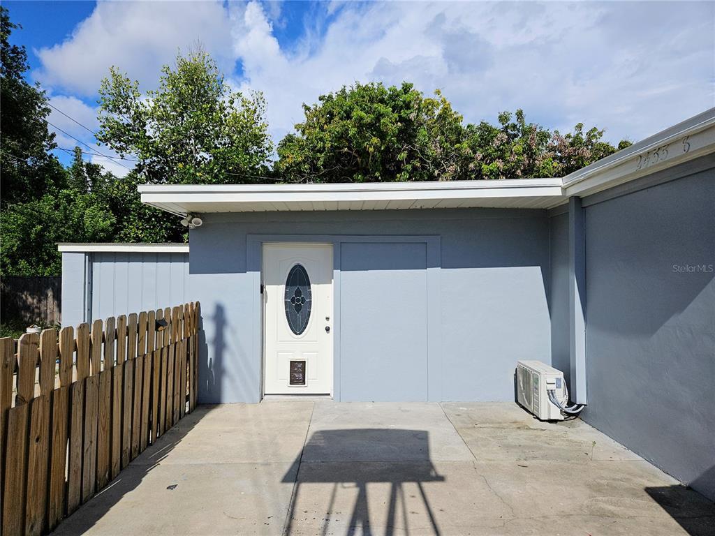 Primary Photo - 2455 8th Ave N