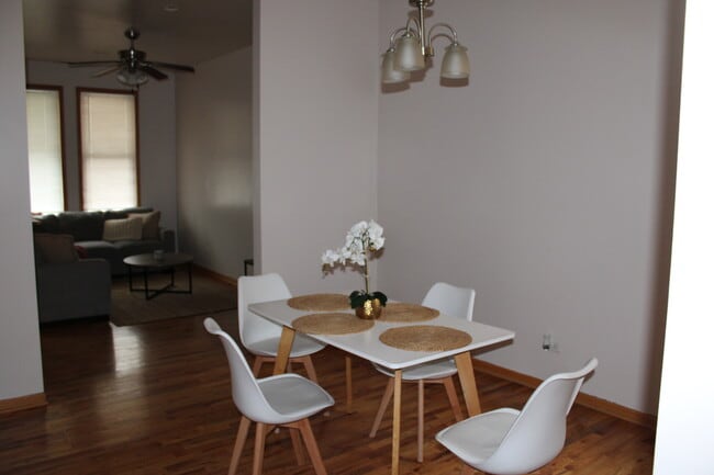 Building Photo - 2012 W 23rd St