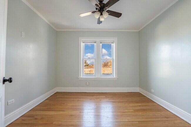 Building Photo - 845 Lyman Ave