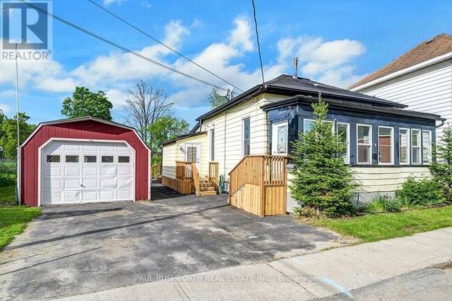 Building Photo - 1 Winnifred St S