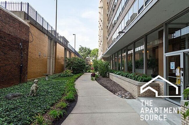 Foto del edificio - 3950 N Lake Shore Dr