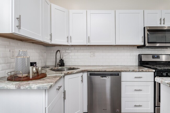 Foto del edificio - 1639 N Corlies St