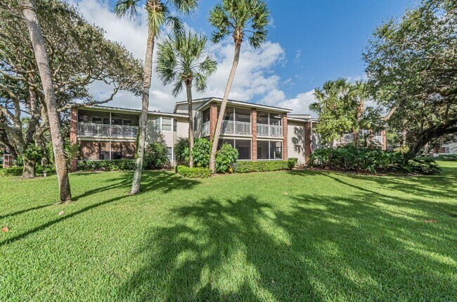 Foto del edificio - 133 E Park Shores Cir