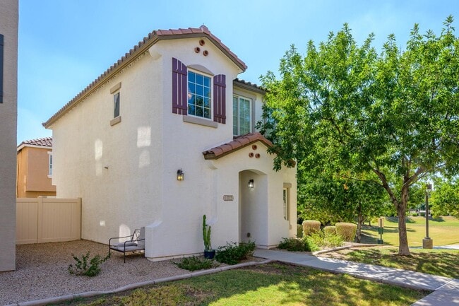 Building Photo - 1322 S Owl Dr