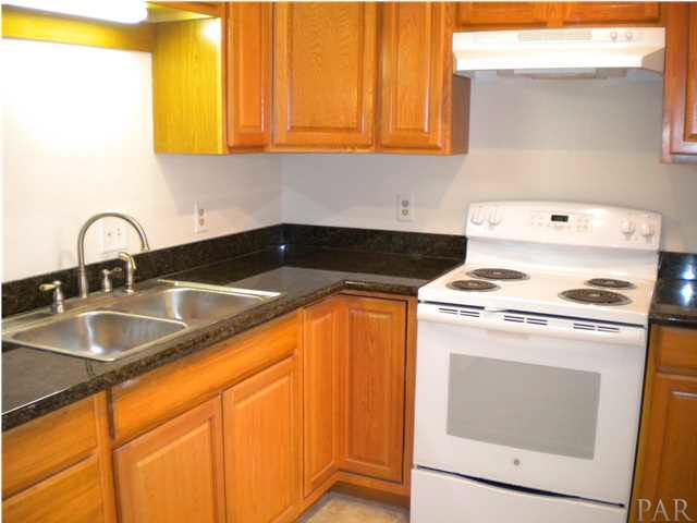 Building Photo - 1122 Shady Ln