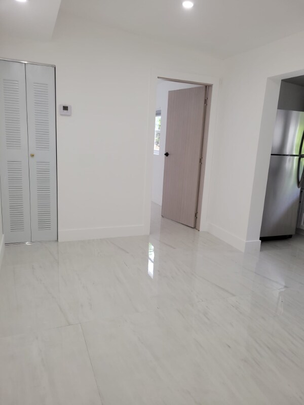 Foto del edificio - 2175 NE 170th St