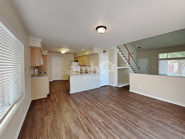 Building Photo - 20000 Mitchell Pl