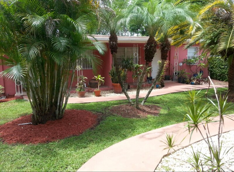 Foto principal - 3173 McDonald St