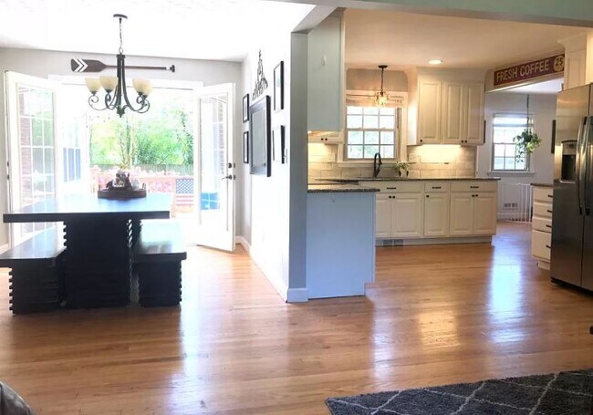 Building Photo - 5001 Bliven Ln