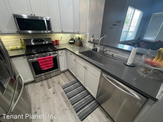 Foto del edificio - 3 br, 3 bath House - 381 Celebration Dr.