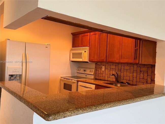 Building Photo - 2600 NE 135th St