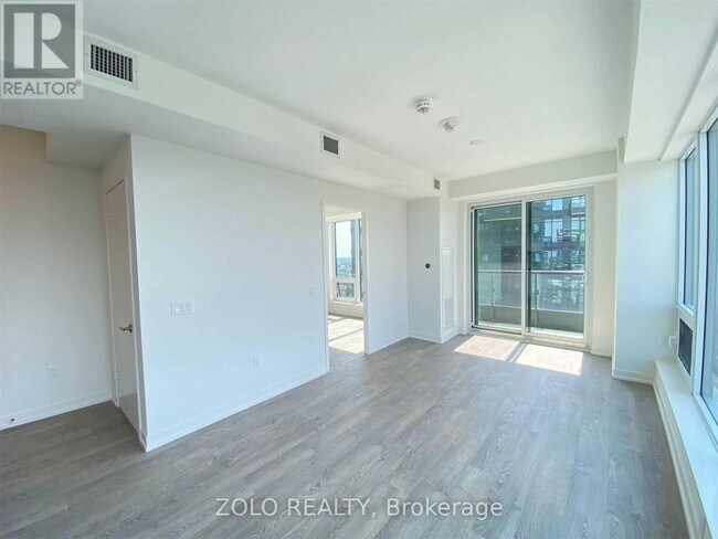 Photo du bâtiment - 8868 Yonge St