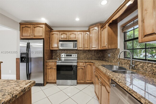 Building Photo - 3361 NW 85th Ave