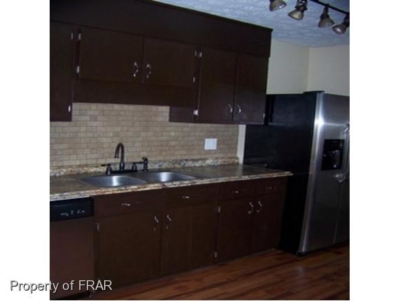 Foto del edificio - 747 Prestige Blvd