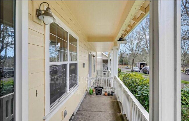 Building Photo - 3005 NW Shooting Star Dr