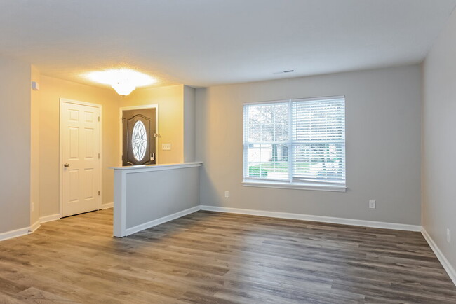 Foto del edificio - 914 Claiborne Ln