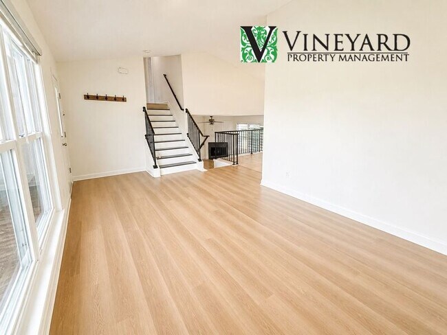 Building Photo - 414 Darter Dr NW