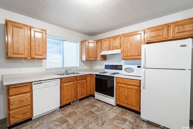 Foto del edificio - Updated 3 Bed Condo in Central American Fork!