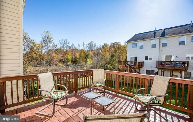 Building Photo - 204 Spinnaker Way