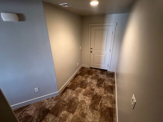 Building Photo - Relic Ridge Towhome