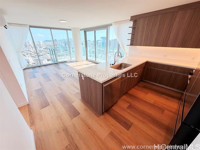 Foto del edificio - 1500 Rycroft St