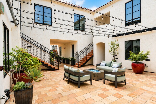 Patio - Santa Clara Courts
