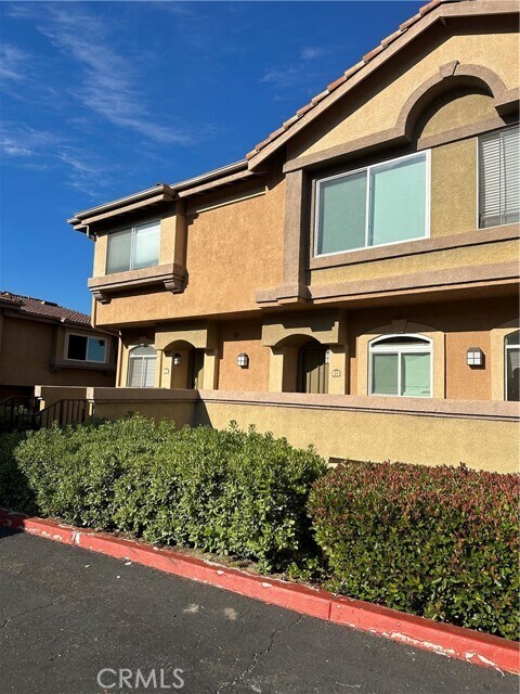 Building Photo - 30902 Club House Dr