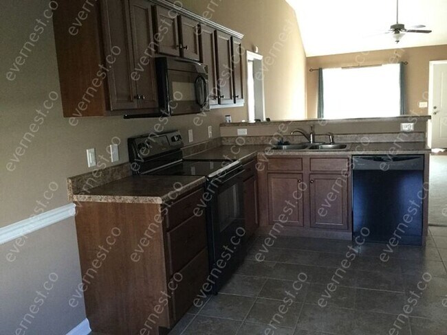 Building Photo - 2825 Painted Pony Dr