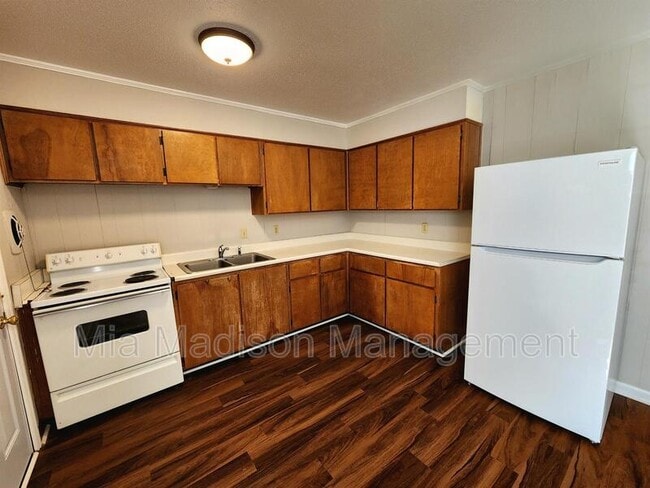 Building Photo - 4407 Caroline Dr