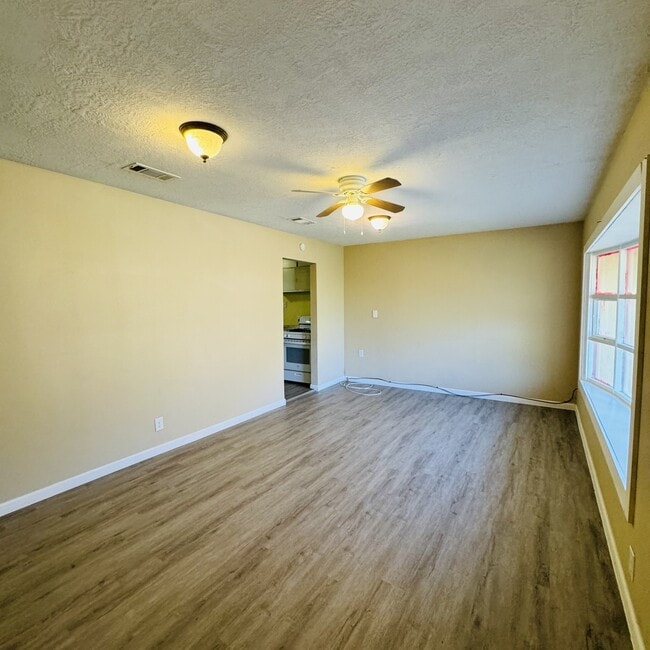 Foto del edificio - 3150 64th St